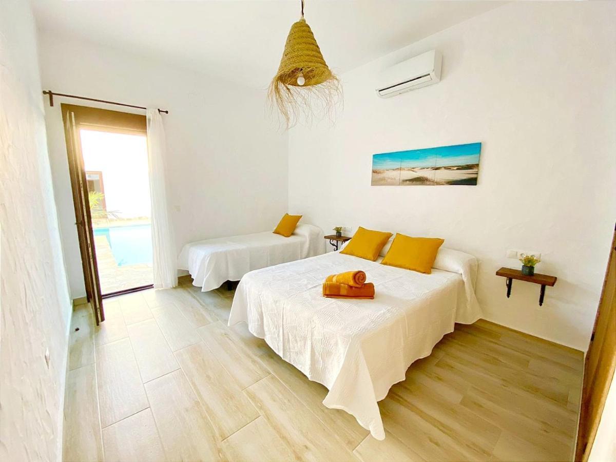 Galdana Villa Chiclana de la Frontera Exterior photo